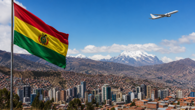 Visa Americana para Bolivianos 2026: Requisitos, Arraigo y Proceso Completo