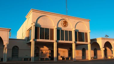 Juez Federal Anula la Tarifa de $100,000 para Visa H-1B: ¿Qué Significa para Trabajadores y Empresas?